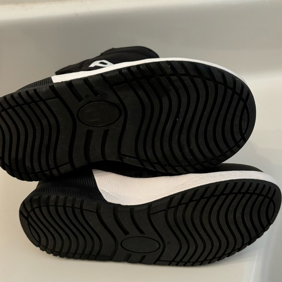 Ralph Lauren Polo Kids Winter Boots size 9 - Picture 2 of 7